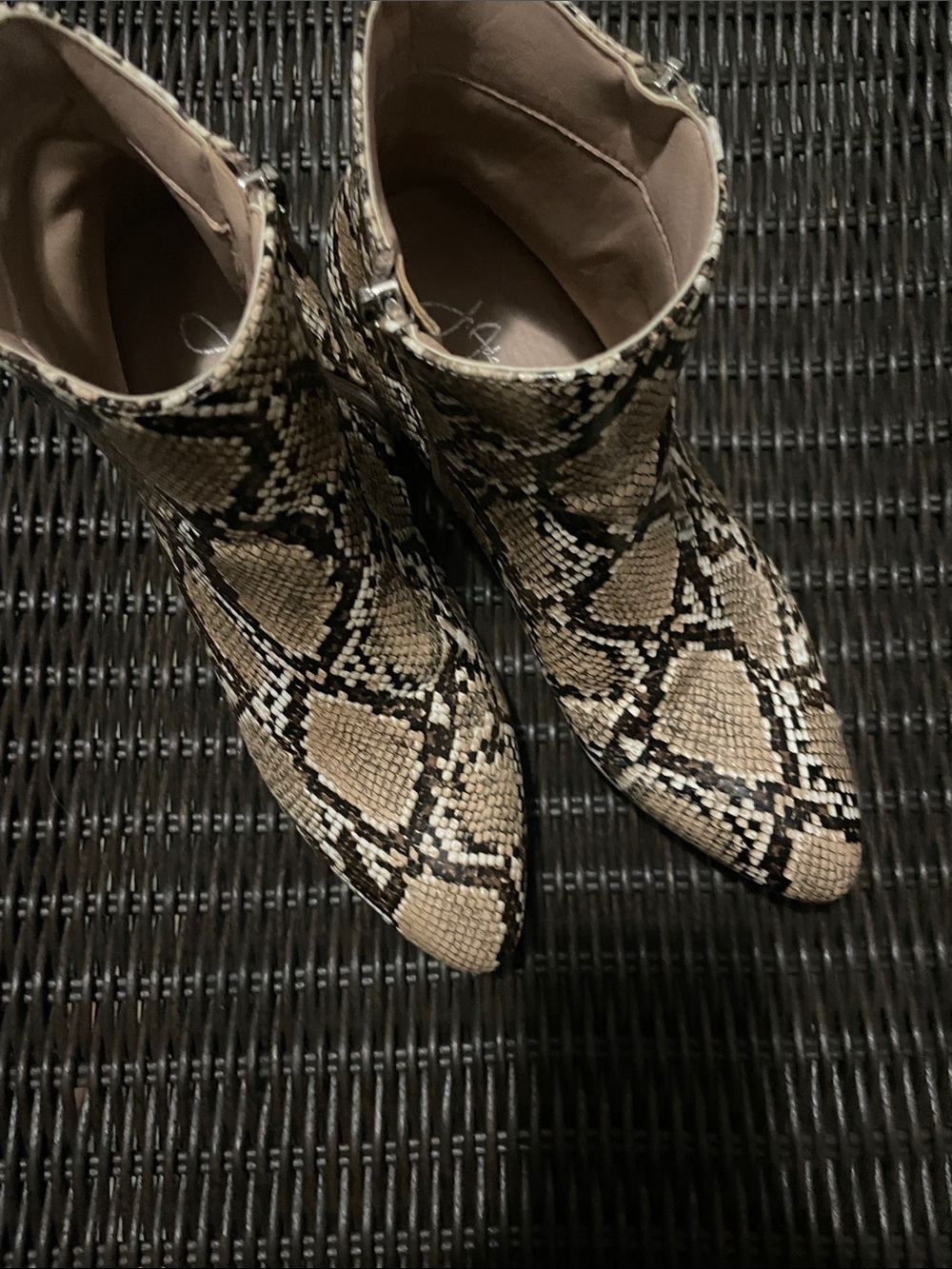 Women’s Snake Print Pointed Toe Ankle Boots - Beige/Black